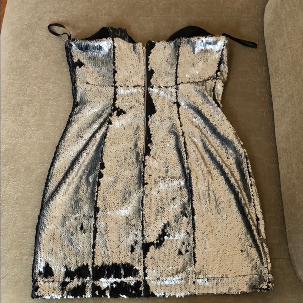 Dress - Picture 2 of 2